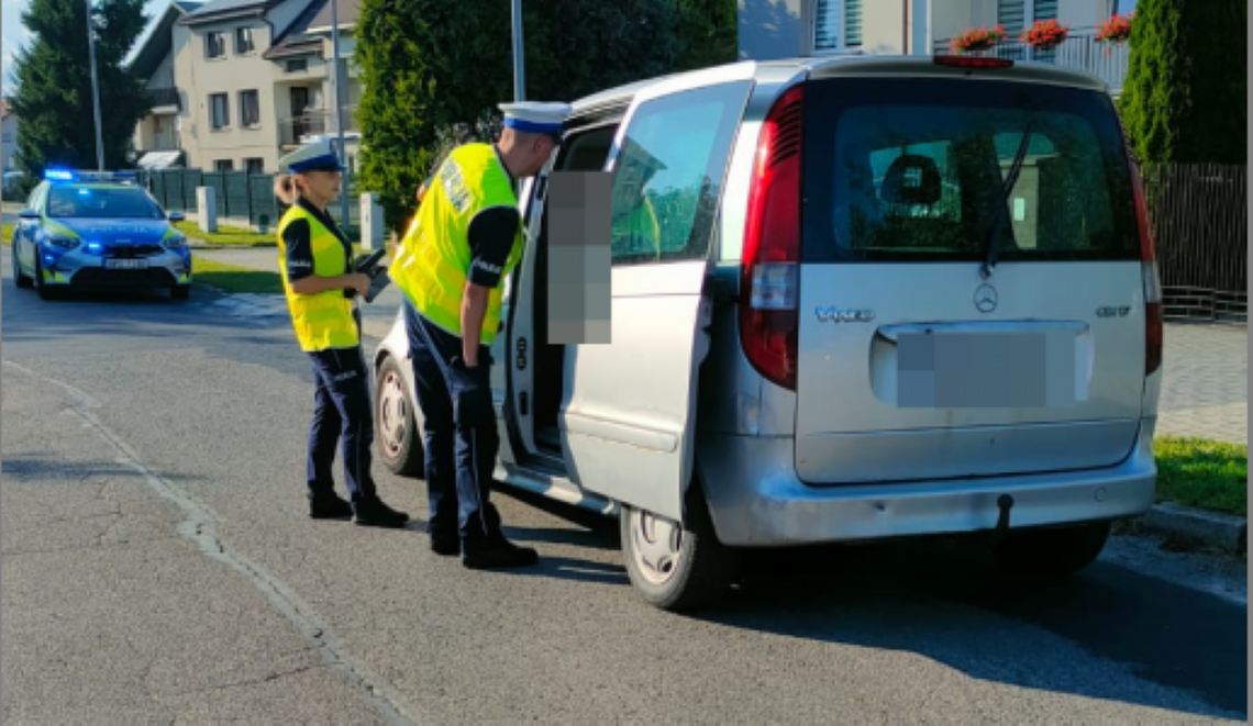 59-letni kierujący mercedesem z gm. Tomaszów Lubelski został zatrzymany po raz drugi w przeciągu tygodnia w stanie nietrzeźwości.