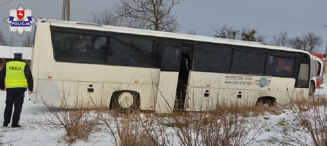 Gm. Tomaszów Lubelski: Wypadek szkolnego autobus w Majdanie Górnym