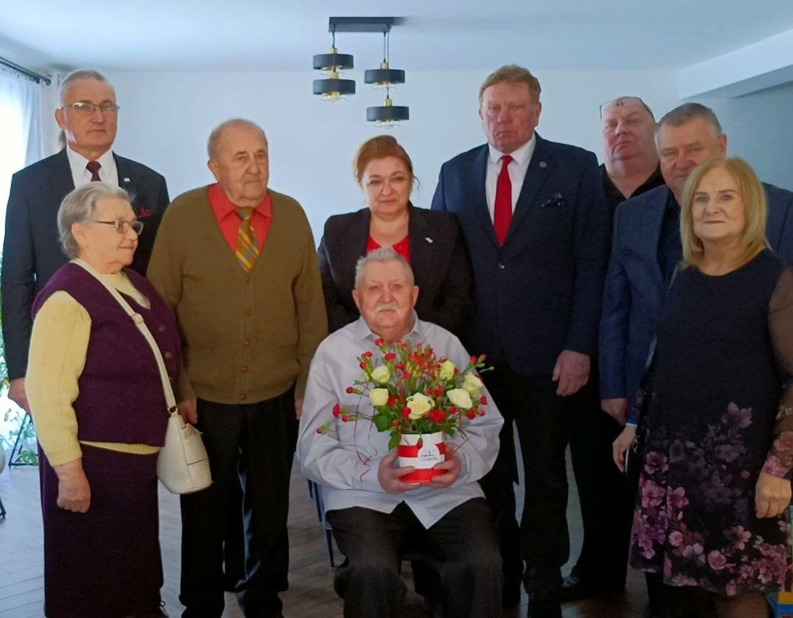 Gm. Ulhówek: 90. urodziny Adama Hytryniewicza, kombatanta Armii Krajowej 1 lutego 2026 roku swój jubileusz 90. urodzin obchodził Adam Hytryniewicz – kombatant Armii Krajowej.