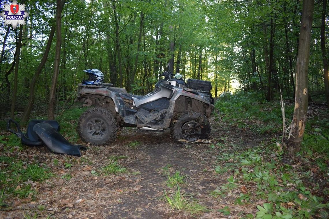 Gm. Zamość: 22-latek quadem uderzył w drzewo. Badania alkomatem odmówił W Lipsku Polesiu kierujący quadem 22-latek jadąc leśną drogą stracił panowanie nad pojazdem i uderzył w drzewo.