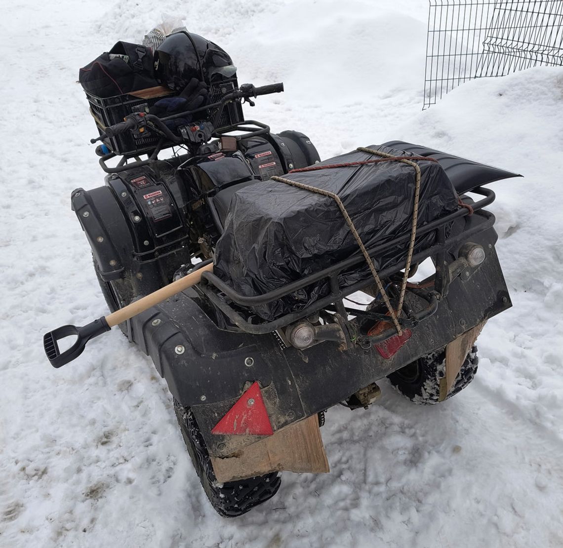 Quadem kierował 74-letni mieszkaniec gminy Zamość. Badanie stanu trzeźwości wykazało w jego organizmie ponad 1 promil.