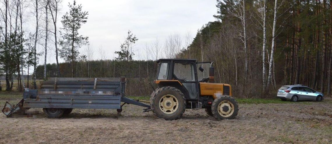 58-latek doznał rozległego urazu jednej z nóg. Ze względu na krytyczny stan mężczyzny i konieczność natychmiastowej operacji, przetransportowano go śmigłowcem do szpitala w Lublinie.