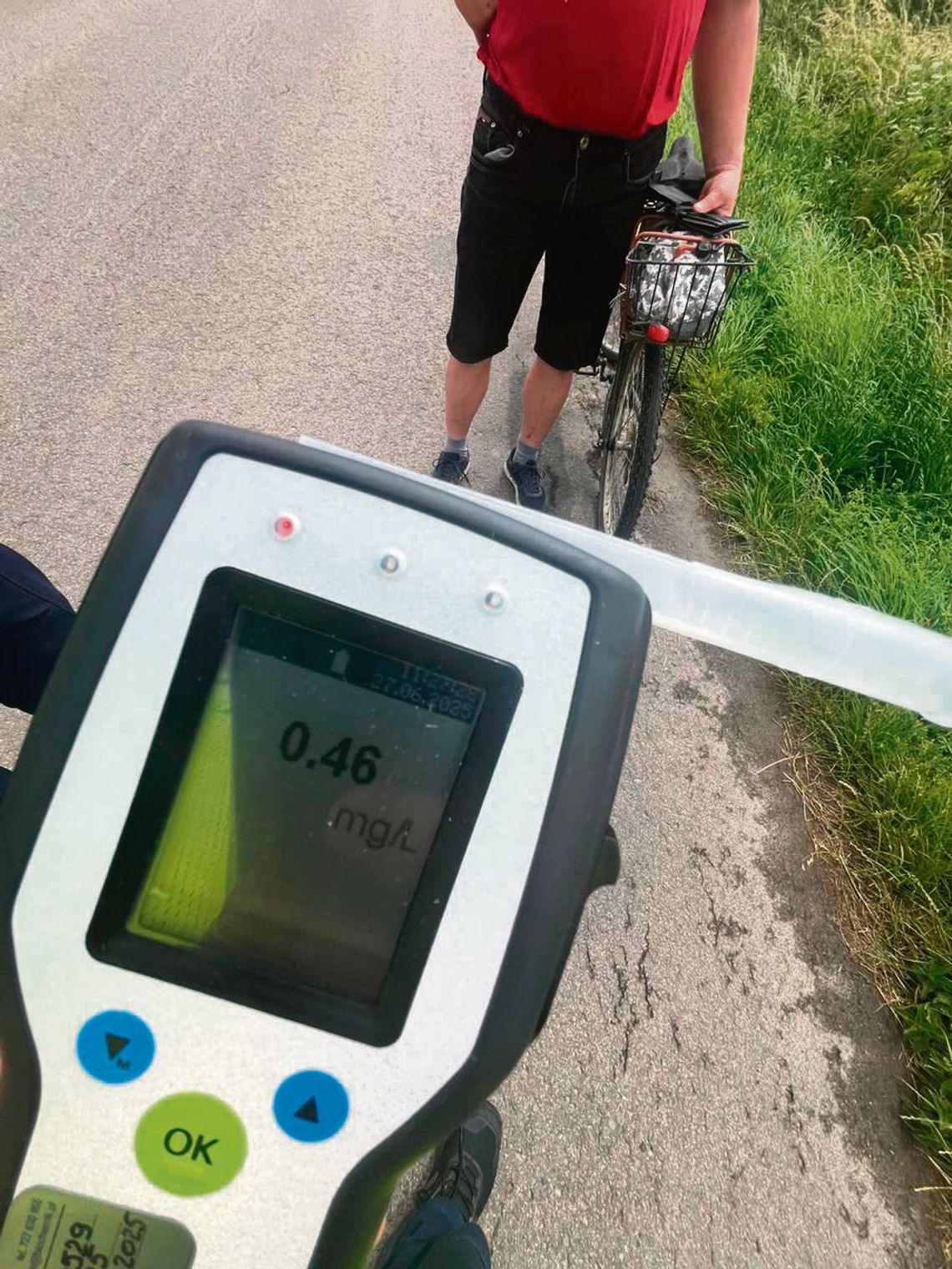 Pijany 55-latek z gminy Hrubieszów jechał rowerem i w okolicach Gródka zatrzymali go policjanci z hrubieszowskiej drogówki.