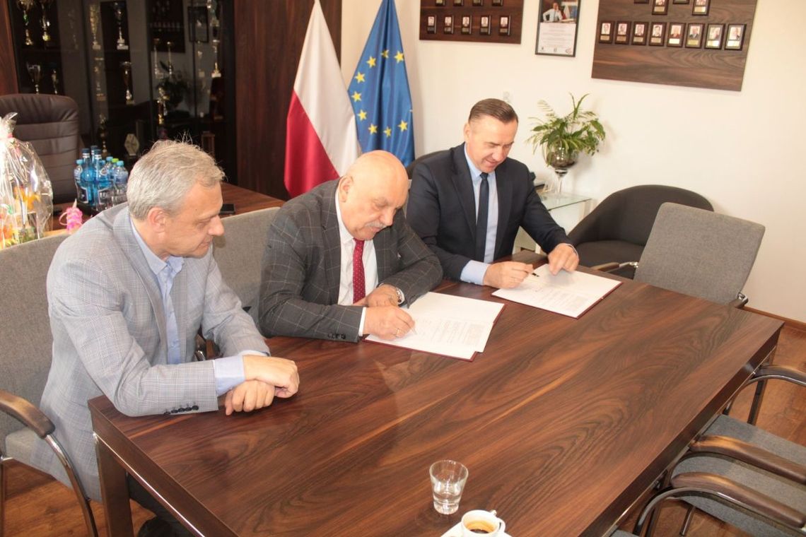 Gmina Hrubieszów wsparła szpital kwotą pół miliona złotych.