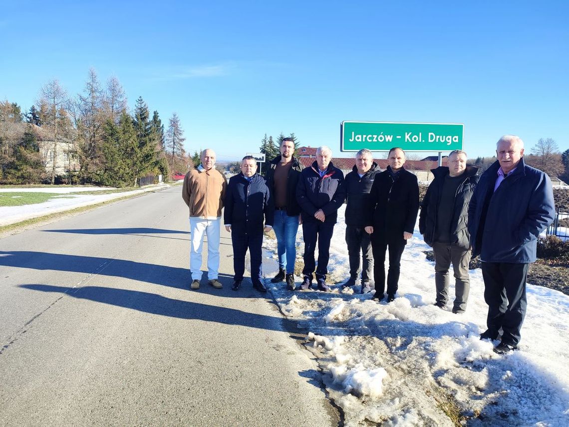 Gmina Jarczów: Mogą rozpoczynać budowę kanalizacji sanitarnej W gminie Jarczów będzie realizowana kolejna inwestycja: "Modernizacja ujęcia wody w Łubczu oraz budowa kanalizacji sanitarnej w Jarczowie-Kolonii Drugiej".