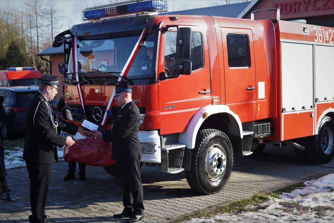 Gmina Stary Zamość: Mercedes dla strażaków z OSP w Udryczach