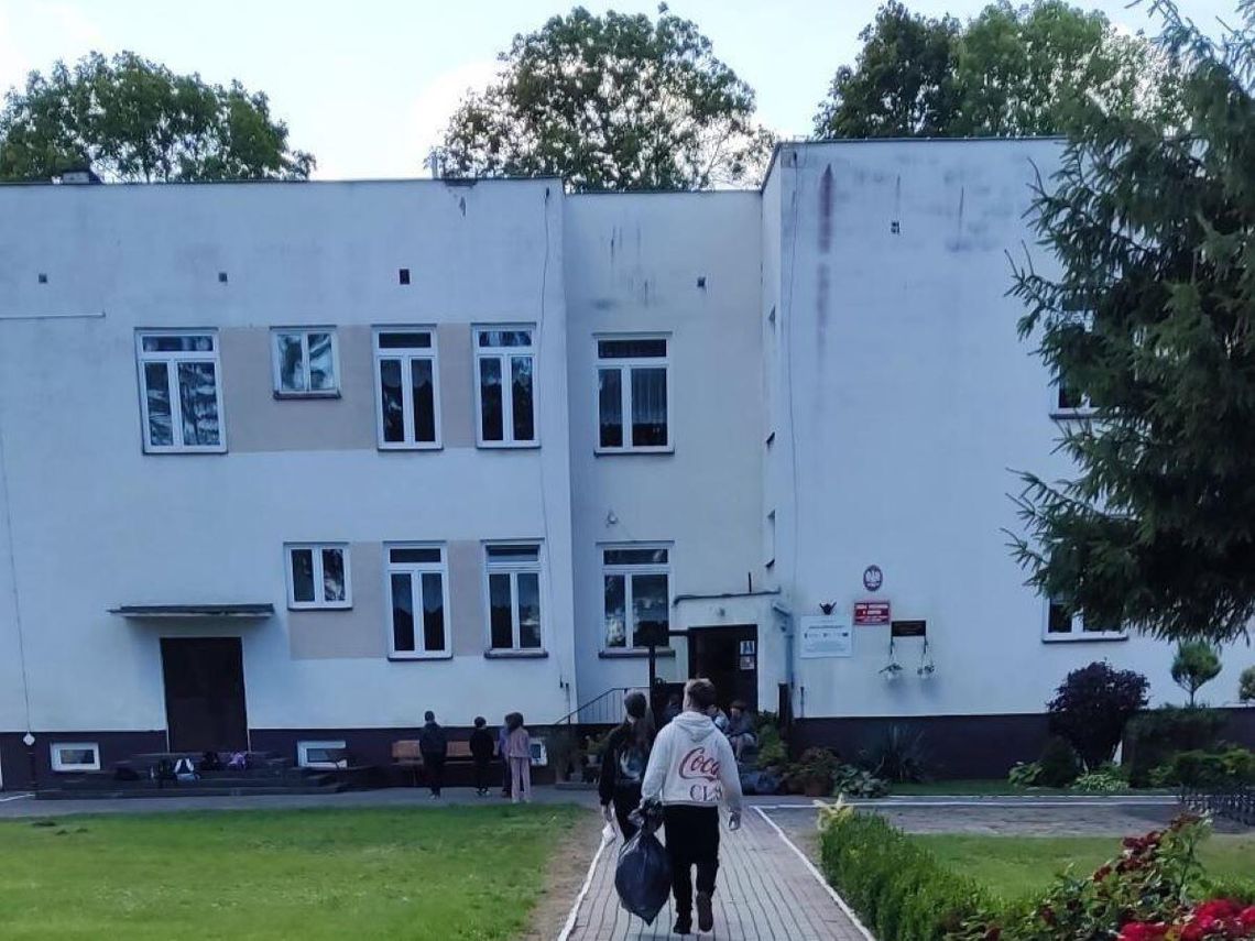 Gmina Werbkowice: Trzecia przymiarka do likwidacji szkoły w Sahryniu Szkoła Podstawowa w Sahryniu mieści się w budynku, który ma znacznie niższy standard niż budynek szkoły w Werbkowicach.