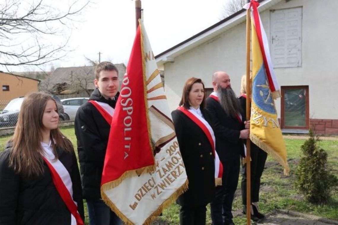 mieszkańcy gminy Zwierzyniec uczcili 27 marca 81. rocznicę pacyfikacji Wywłoczki.