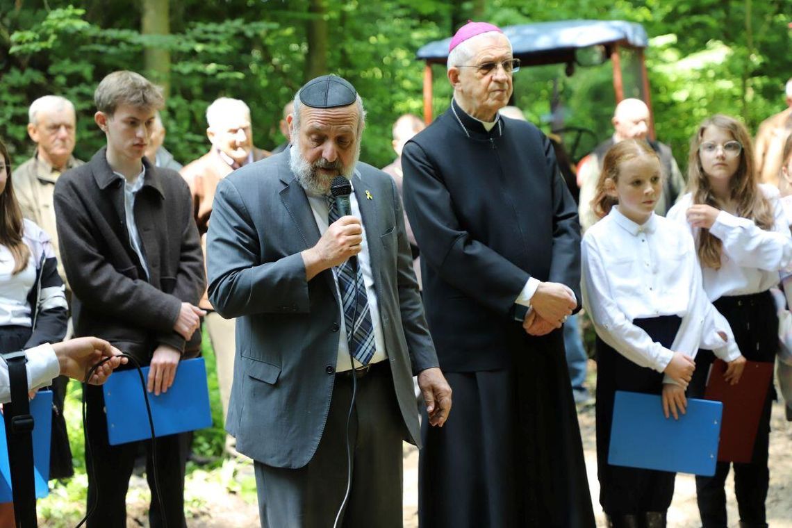 12 czerwca w Gorajcu-Starej Wsi odbyła się uroczystość poświęcona pamięci 15 Żydów zamordowanych podczas II wojny światowej oraz tragicznie zmarłych w 1965 roku trojga dzieci z Gorajca, które zostały zasypane przez osuwającą się skarpę.