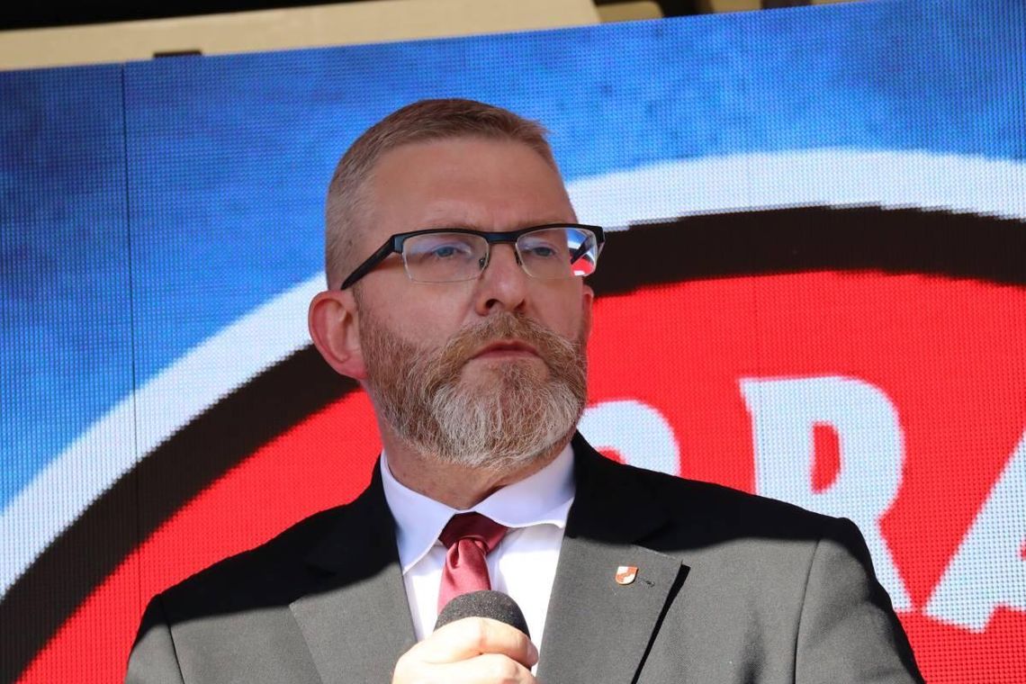 Grzegorz Braun przyjedzie do Zamościa. Konfederacja Korony Polskiej zaprasza na spotkanie Grzegorz Braun przyjedzie do Zamościa. Konfederacja Korony Polskiej zaprasza na spotkanie