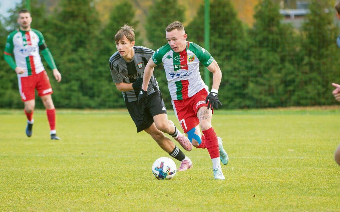 Hetman Zamość nie zatrzymuje się na drodze do III ligi Hetman Zamość w dwunastym meczu ligowym w tym sezonie odniósł jedenaste zwycięstwo.