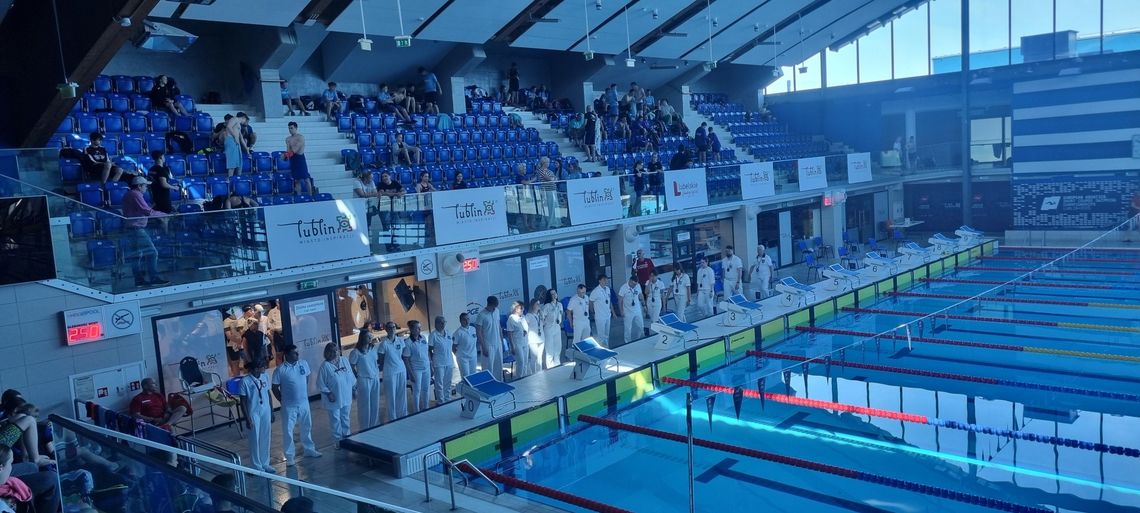 Historyczny sukces Tomasovii: dwa tytuły mistrza województwa na basenie 50-metrowym Po raz pierwszy w historii swojego klubu na basenie 50-metrowym reprezentanci Tomaszowskiego Stowarzyszenia Sportowego "Tomasovia" z Tomaszowa Lubelskiego zdobyli dwa tytuły Mistrza Województwa Lubelskiego!