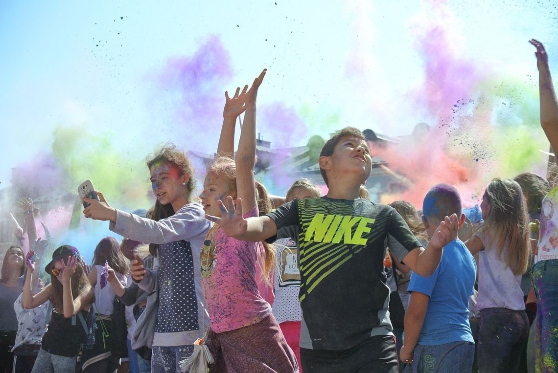 Holi Festival, czyli Festiwal Kolorów - Barwy UNESCO w Zamościu (ZDJĘCIA, FILM)