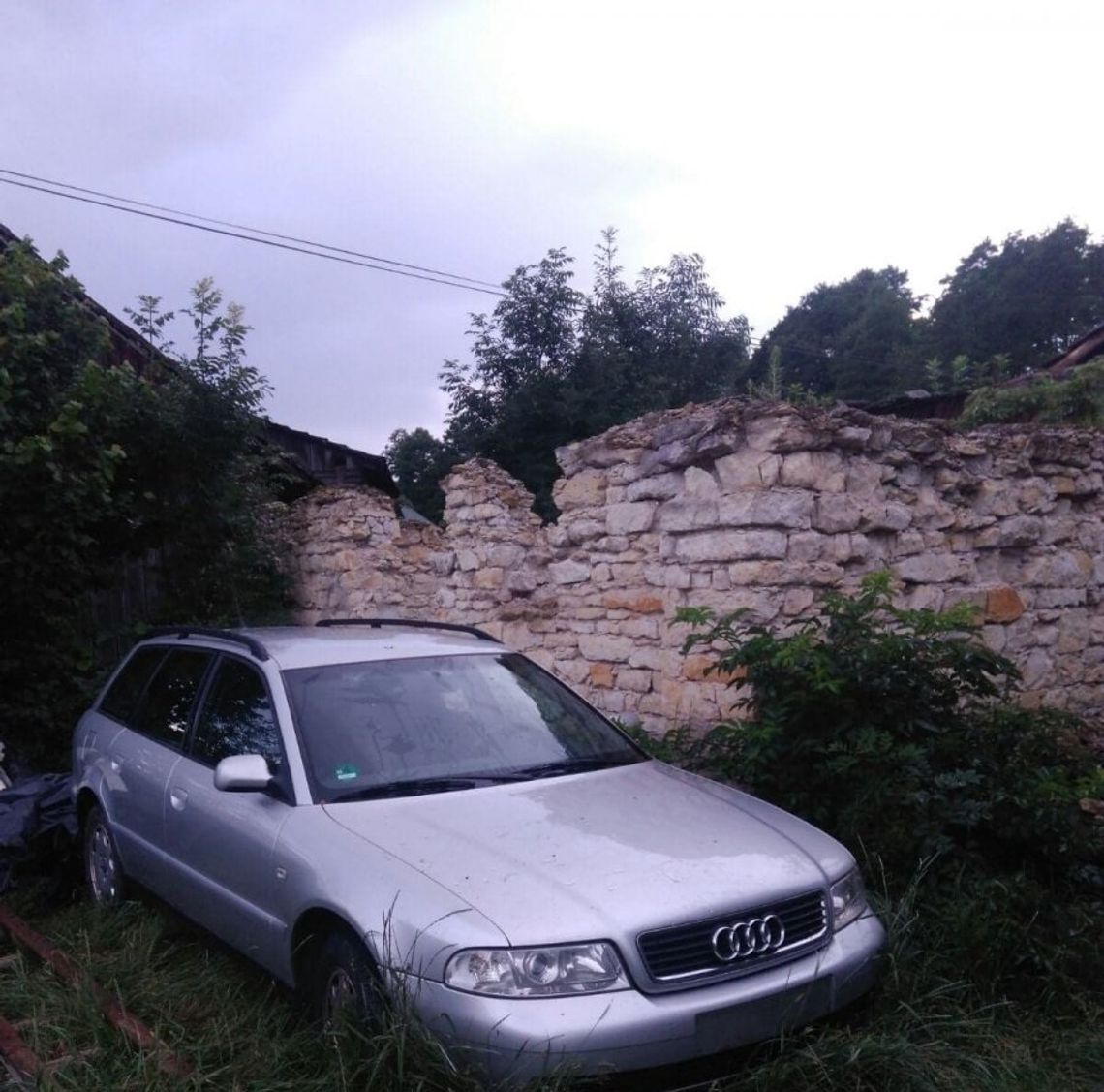 Hrebenne: Policjanci odzyskali skradzione samochody