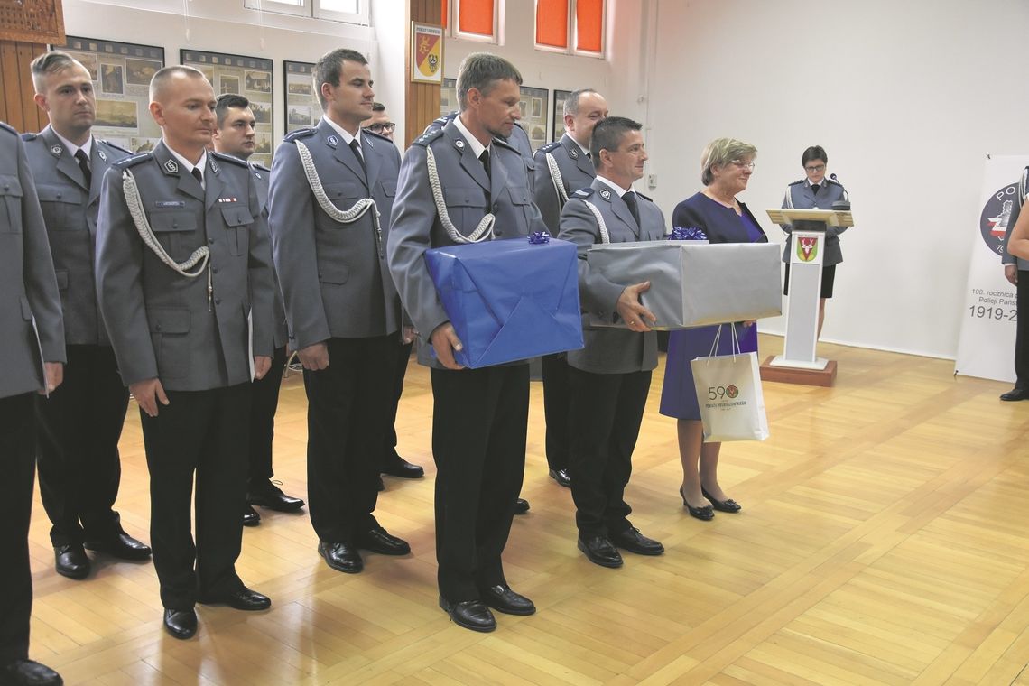 Hrubieszów: Awanse i nagrody dla policjantów