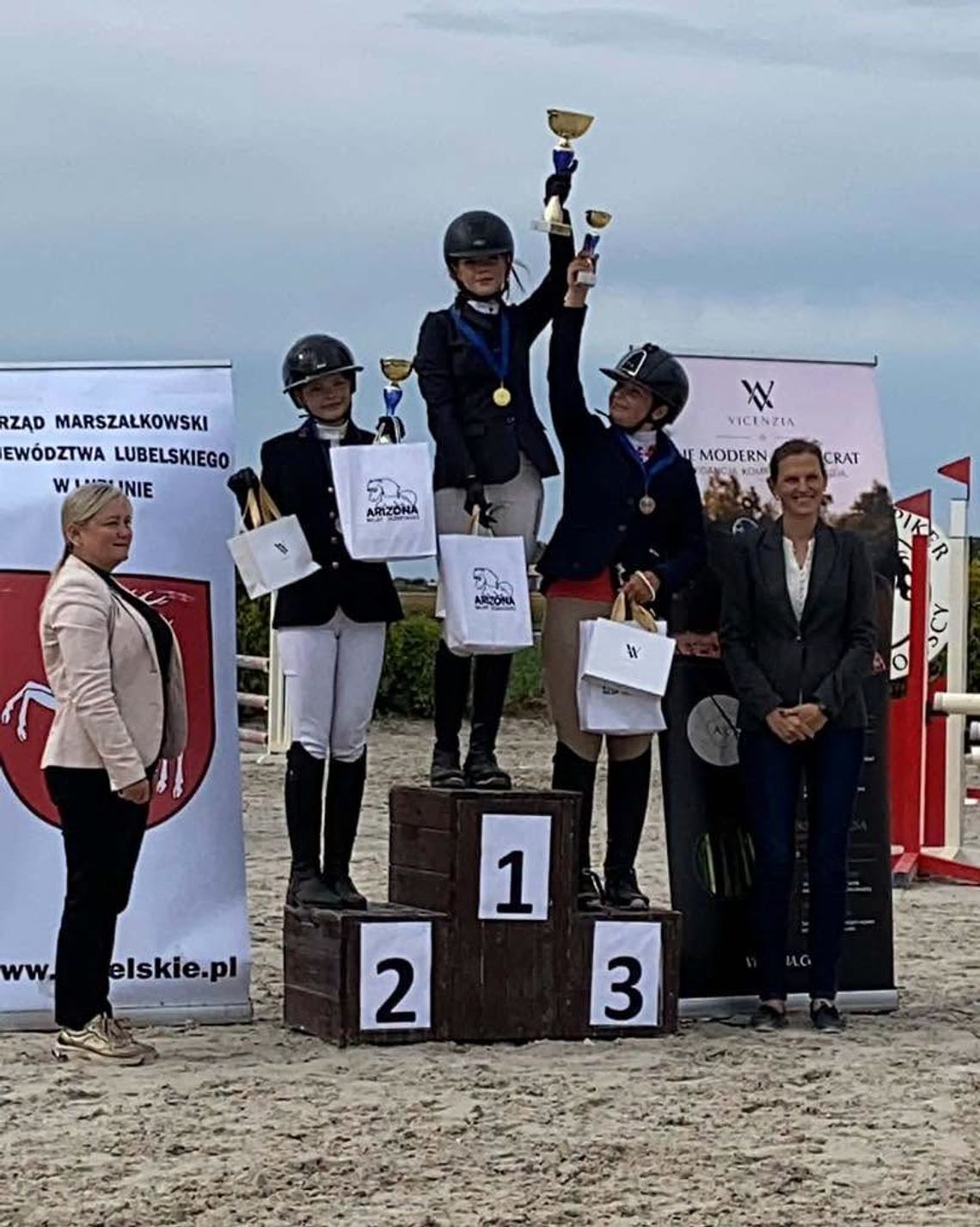 Zuzanna Bachusz i koń Afera dwa razy zajęły pierwsze miejsce w konkursach na wysokości przeszkód 80 cm i 90 cm.