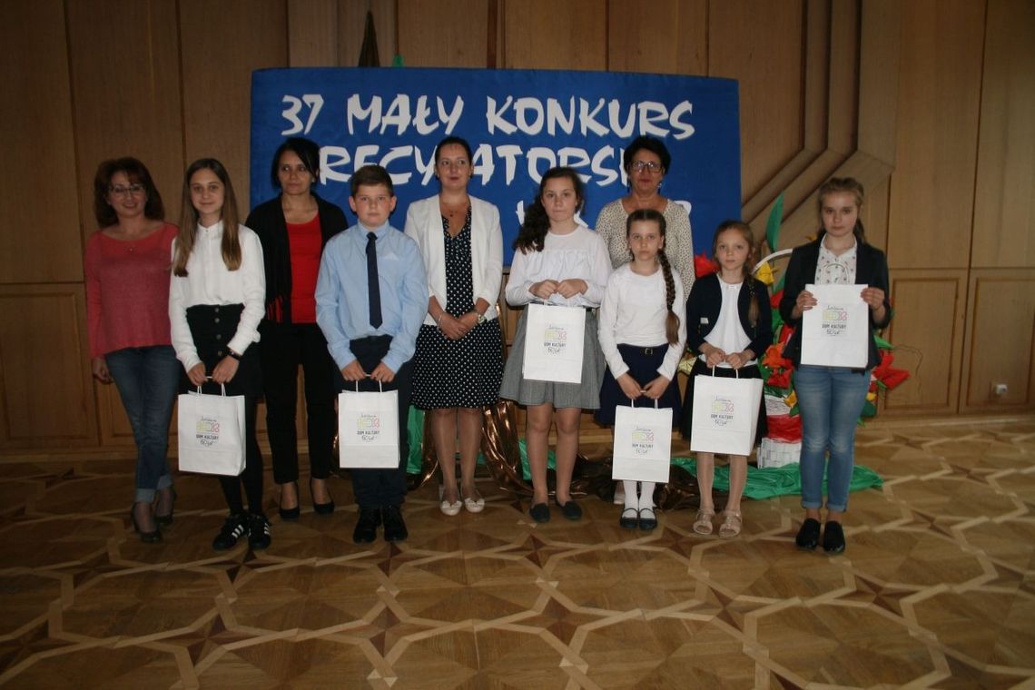 Hrubieszów: Mały Konkurs Recytatorski w HDK (WYNIKI, ZDJĘCIA)