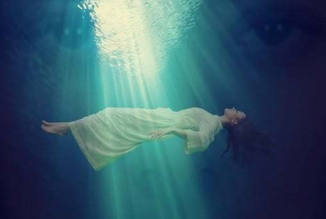 Hrubieszowski Dom Kultury zaprasza na niezwykłe widowisko „Topielica i Szeptucha”.