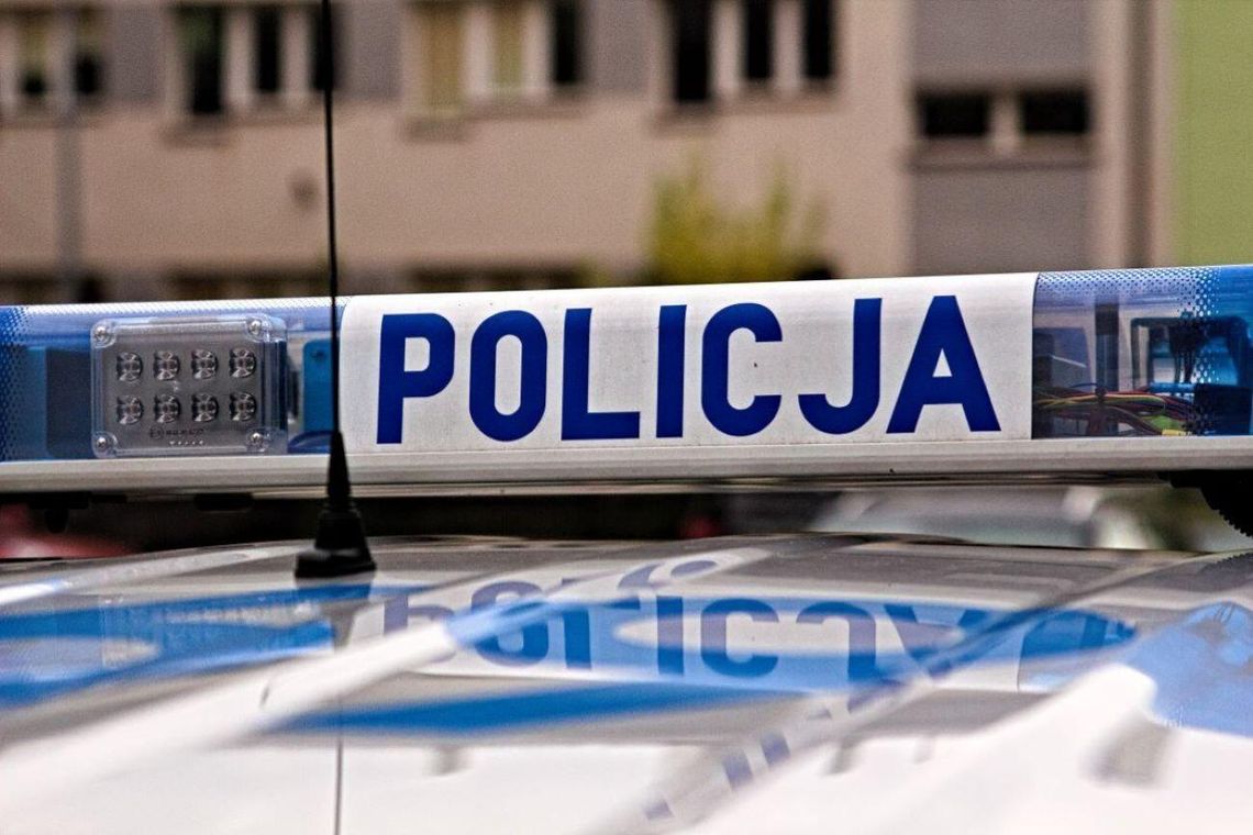 Policjanci z Hrubieszowa wszczęli dochodzenie w sprawie narażenia dwójki dzieci na bezpośrednie niebezpieczeństwo utraty życia lub ciężkiego uszczerbku na zdrowiu. 25-latce grozi do 5 lat pozbawienia wolności