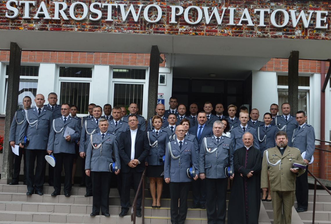 Hrubieszów: Policjanci świętowali. Były gratulacje, awanse, nagrody (ZDJĘCIA)