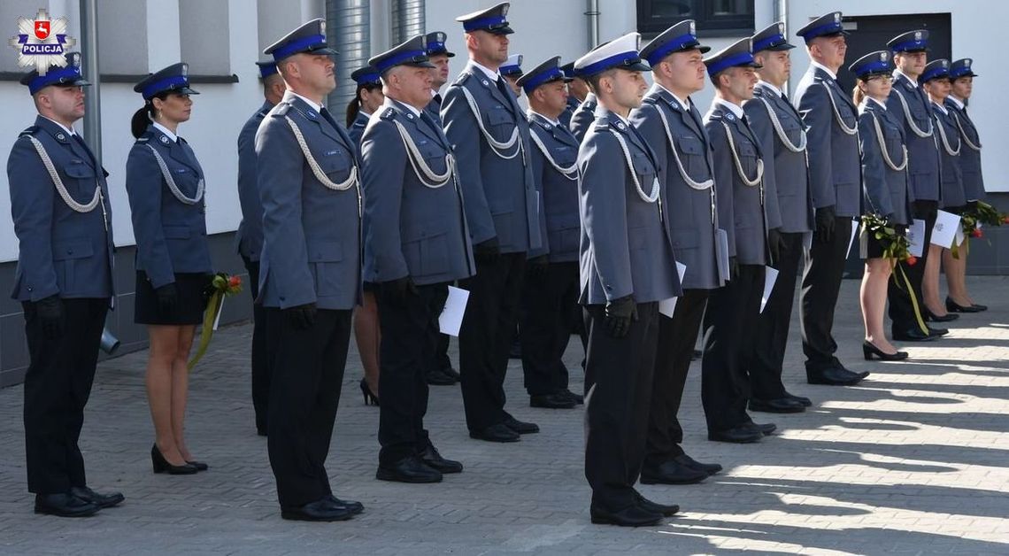 Hrubieszów: Święto w komendzie. 36 funkcjonariuszy awansowało (LISTA, ZDJĘCIA)