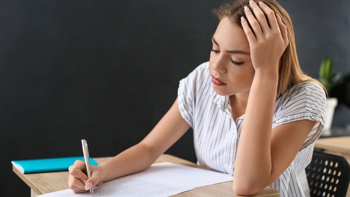 I po maturze. Tak zostali ukarani uczniowie z telefonami Grupa uczniów ma już z głowy tegoroczną maturę. CKE unieważniła ich egzaminy maturalne z polskiego i matematyki.