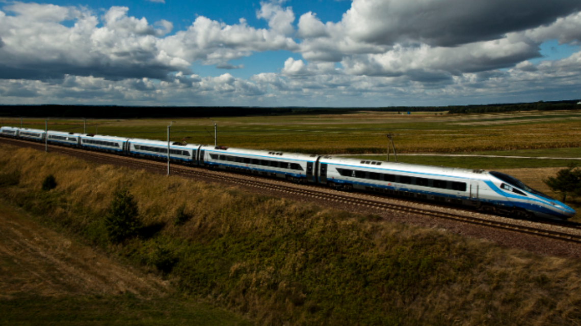 Na wakacje PKP Intercity uruchomi dwa nowe połączenia: krajowe Warszawa-Świnoujście (skróci to czas dojazdu) i do Chorwacji.