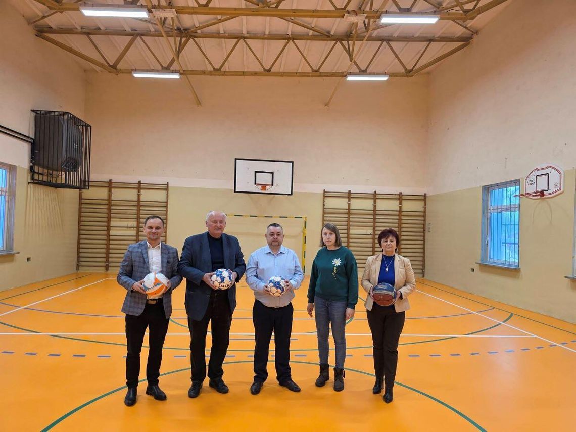 W piątek, 16 stycznia, wójt gminy Jarczów Tomasz Tyrka uczestniczył w odbiorze technicznym wyremontowanej sali gimnastycznej w szkole podstawowej w Jarczowie.