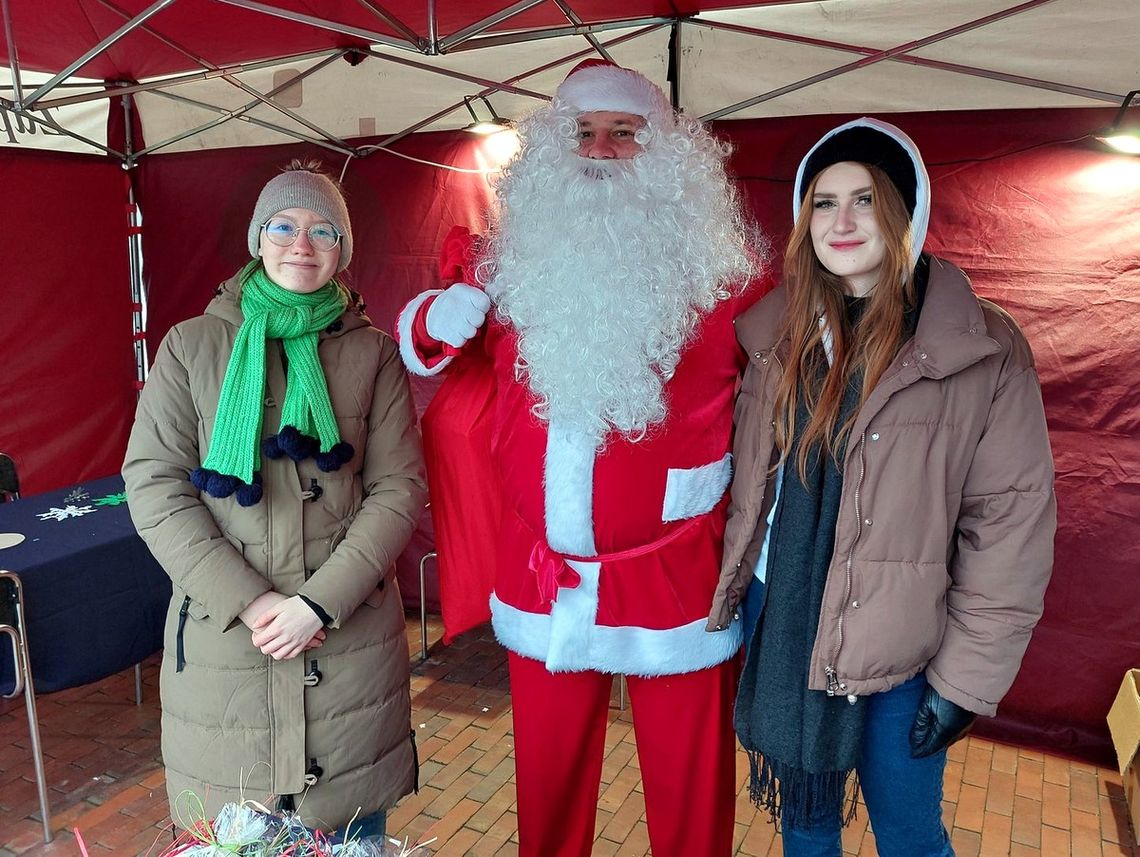 Jarmark Świąteczny w Zamościu. Do kupienia były nawet... oscypki z Podhala