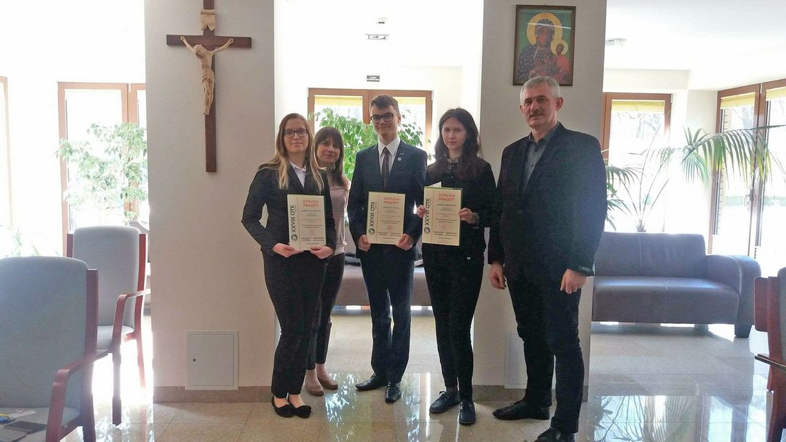 Joanna Skwarek z Biłgoraja i Mateusz Duma z Zamościa finalistami olimpiady teologicznej
