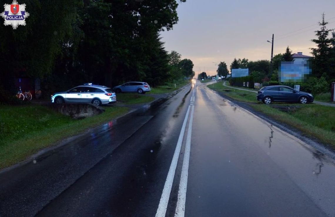 W Kalinowicach w czasie wyprzedzania kierujący oplem potrącił 46-letnią rowerzystkę.