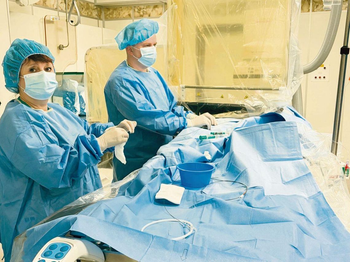 Samodzielny Publiczny Szpital Wojewódzki im. Papieża Jana Pawła II w Zamościu jako pierwszy w województwie lubelskim wdrożył nowoczesny zestaw osłon radiologicznych wykorzystywany podczas zabiegów kardiologii inwazyjnej.