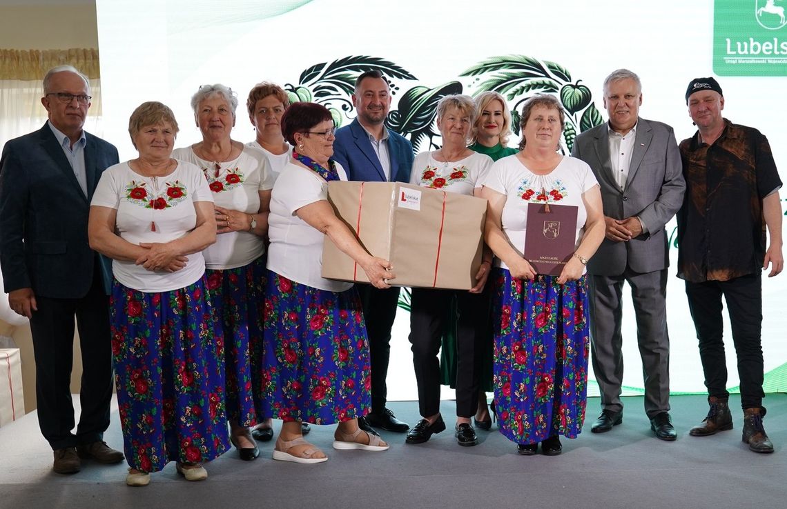 W konkursie Kobieta "Przedsiębiorcza w stylu WEGE" organizowanym przez Urząd Marszałkowski Województwa Lubelskiego w kat. Dary lasu i ziemi wygrały członkinie KGW w Klocówce.