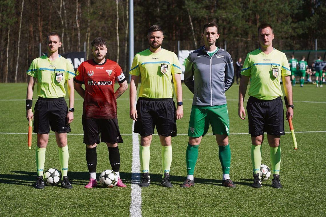 Tanew Majdan Stary na swoim boisku leje bardzo mocno.