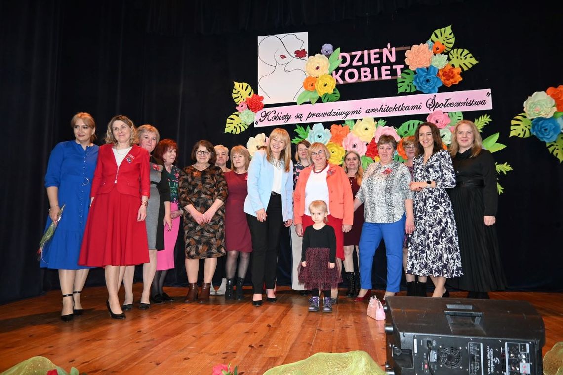 Gminny Dzień Kobiet w Majdanie Górnym.