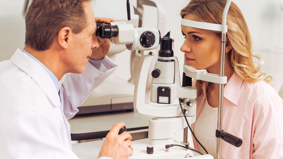 Kolejki do lekarzy. Blisko 800 tysięcy nieodwołanych wizyt NFZ podał, do jakich lekarzy pacjenci czekali w najdłuższych kolejkach.