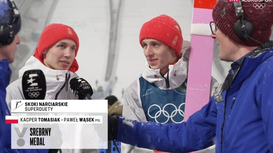 Kolejne srebro dla Polaków. Triumf skoczków w konkursie duetów