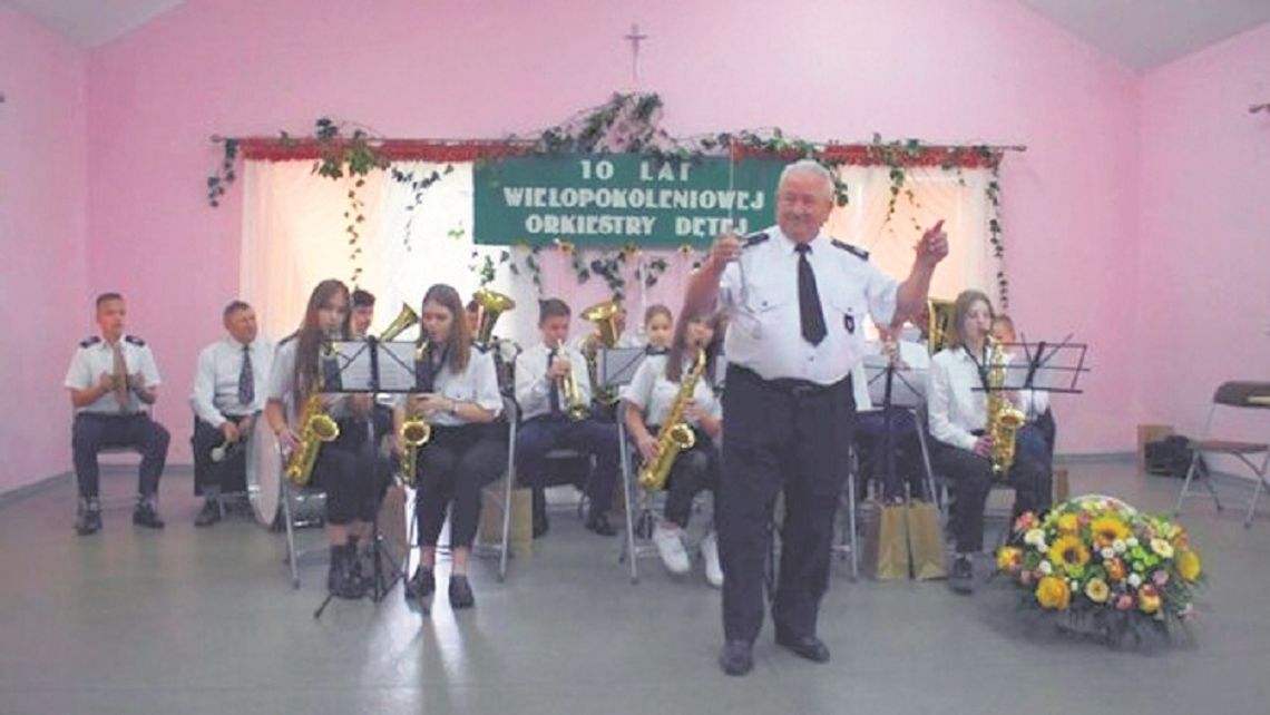 Komarów-Osada: Wielopokoleniowa Orkiestra Dęta zagra nawet na weselu