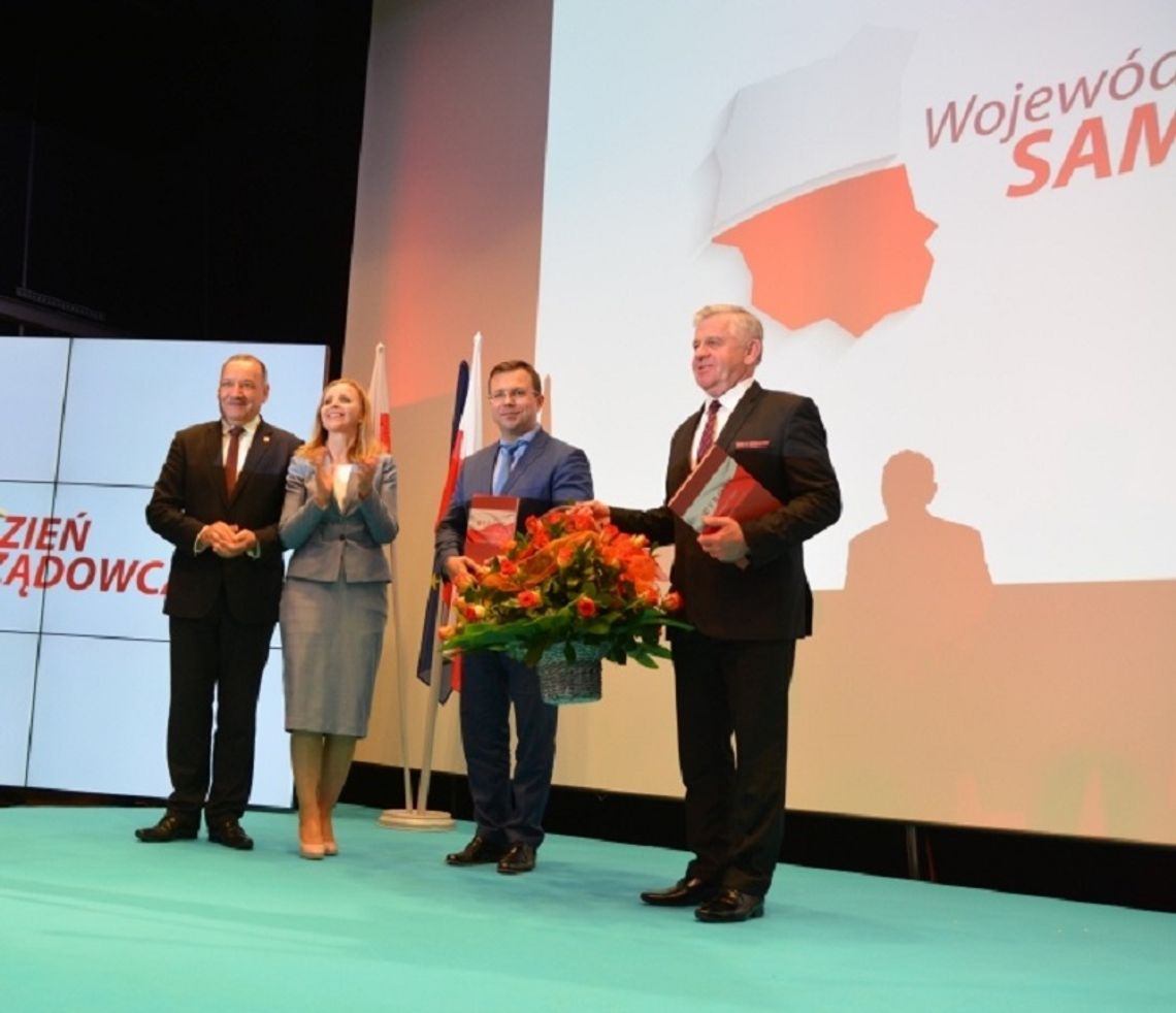 Komarów-Osada: Wójt Wiesława Sieńkowska nagrodzona podczas Wojewódzkiego Dnia Samorządowca