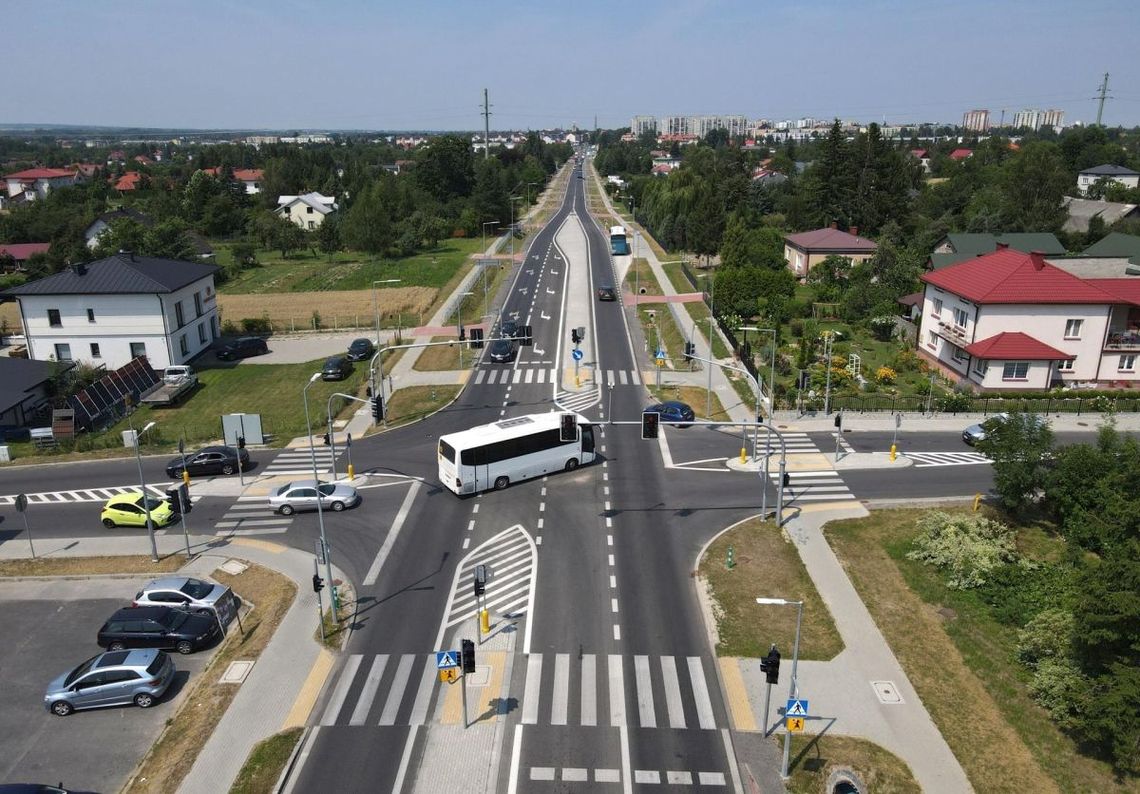 Koniec rozbudowy drogi na odcinku Zamość - Łabunie. Kosztowała 53 mln zł [ZDJĘCIA]