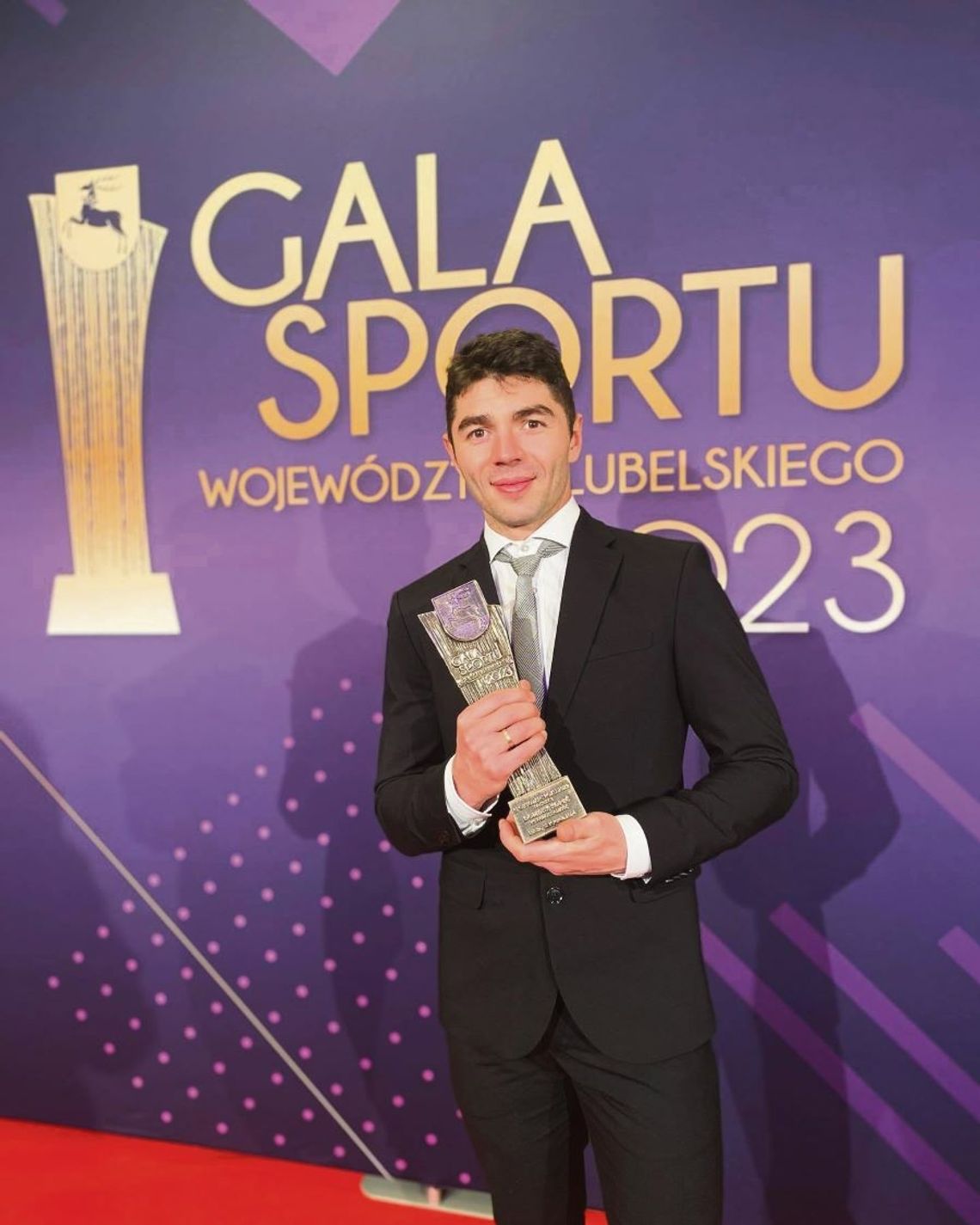 Zanim Dominik Kopeć rozpoczął tegoroczne starty w sezonie halowym, w Lublinie odebrał nagrodę za zajęcie czwartego miejsca w plebiscycie Samorządu Województwa Lubelskiego na dziesięciu najlepszych sportowców Lubelszczyzny w 2023 r.