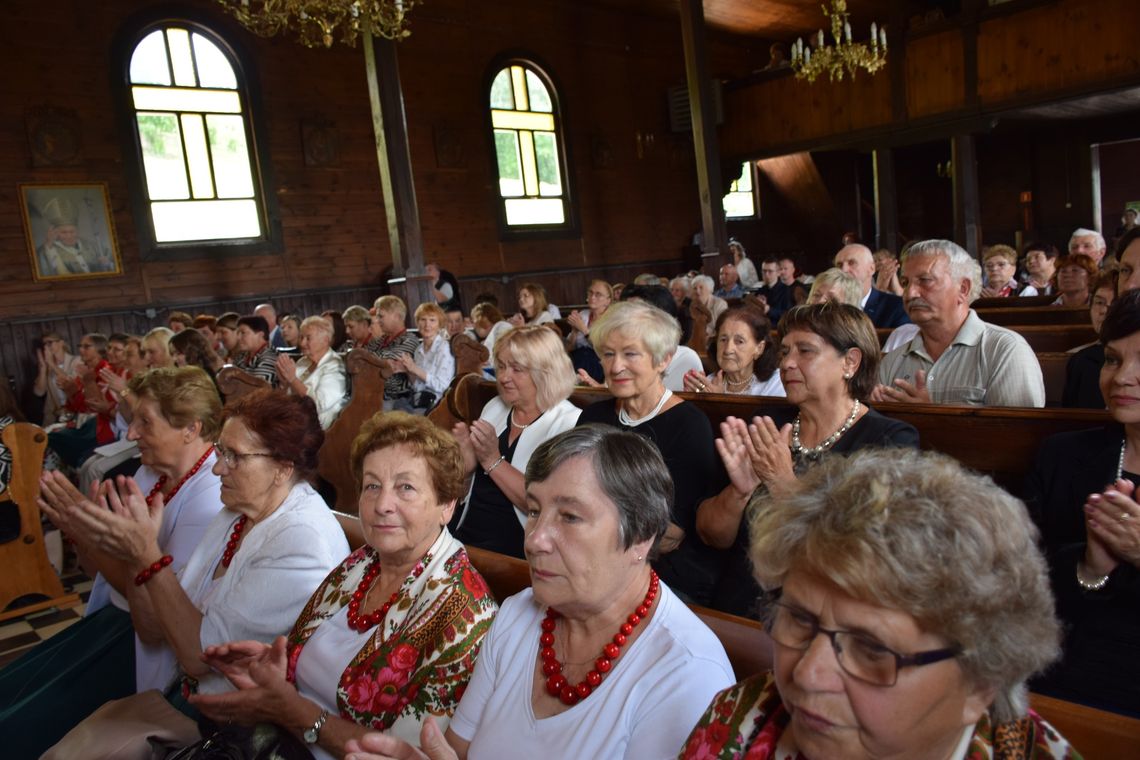 22 czerwca w Kościele Parafialnym pw. św. Stanisława Biskupa Męczennika w Krynicach odbył się Przegląd Pieśni ku Czci Serca Jezusowego.