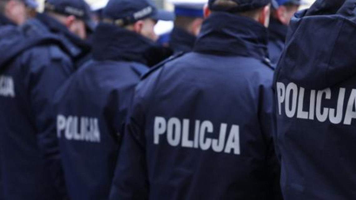 W Polsce brakuje policjantów. Sytuacja jest tak zła, że powstają najróżniejsze scenariusze. Jednym z nich jest wcielanie cudzoziemców.