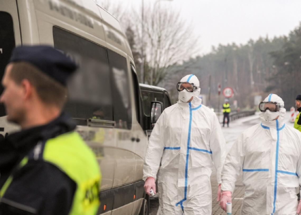 Krzyczał, że ma koronawirusa. Zajęła się nim policja