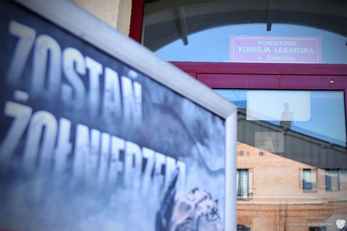 Przed komisjami w całym kraju stanie blisko ćwierć miliona Polaków.