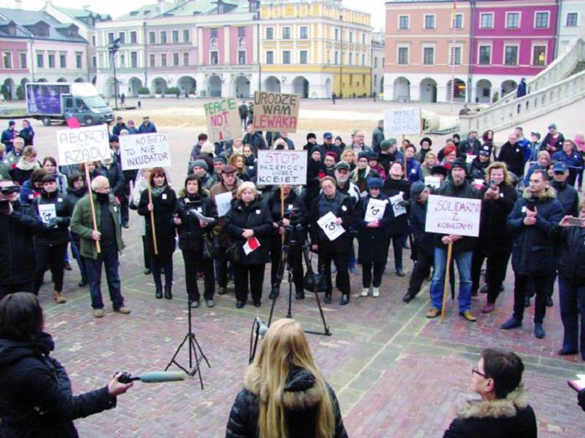 Kwiaty to za mało. Protest z okazji Dnia Kobiet