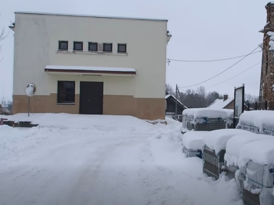 Łaszczów: Radni chcą złapać oddech. Spór o miliony i wizję rozwoju gminy, w tle kino i droga Radni mają swoje zdanie, burmistrz swoje. Pracownicy GOK-u zbierają podpisy, które mają skłonić tych pierwszych do zmiany decyzji, by nie stracić szansy na remont starego kina Strumyk. Czy radni się ugną pod społeczną presją?