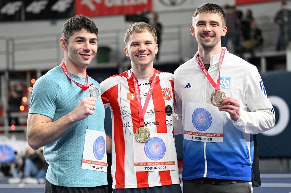 Lekkoatletyka: Dominik Kopeć w wybornej formie W tegorocznych halowych mistrzostwach Polski w biegu na 60 m Dominik Kopeć (z lewej) musiał uznać wyższość Oliwera Wdowika z Resovii Rzeszów (w środku), ale w sezonie letnim sprinter Agrosu Zamość nie ma już sobie równych w kraju.