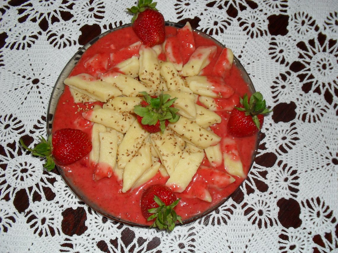 Leniwe z truskawkami, przepis Urszuli Świecy z Hrubieszowa