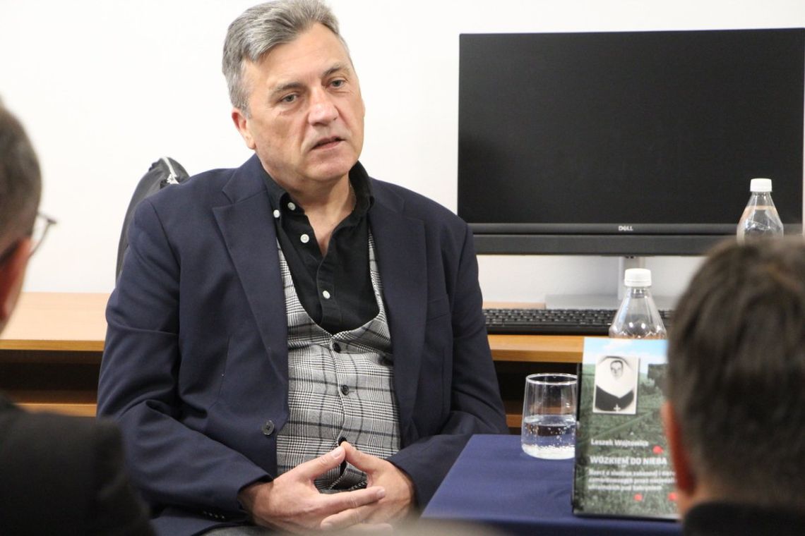 Leszek Wójtowicz w Akademii Zamojskiej. O reportażach i pamięci o Wołyniu Spotkanie autorskie z Leszkiem Wójtowiczem w Bibliotece Akademii Zamojskiej.